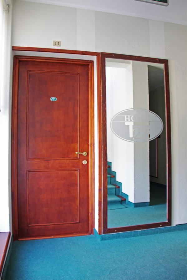 Hotel T23 Iasi Luaran gambar