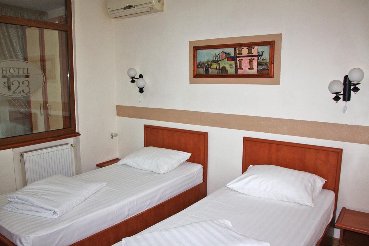 Hotel T23 Iasi Luaran gambar